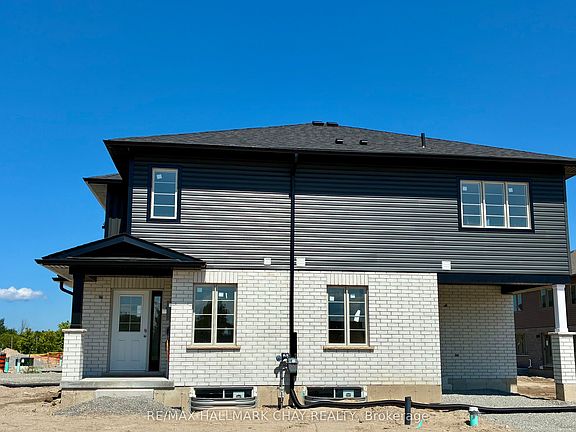 2nd image of 169 Queen St W Lot 19