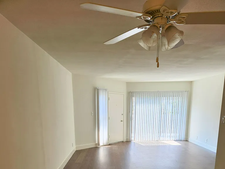 Hillside Terrace Apartments — Photo 5