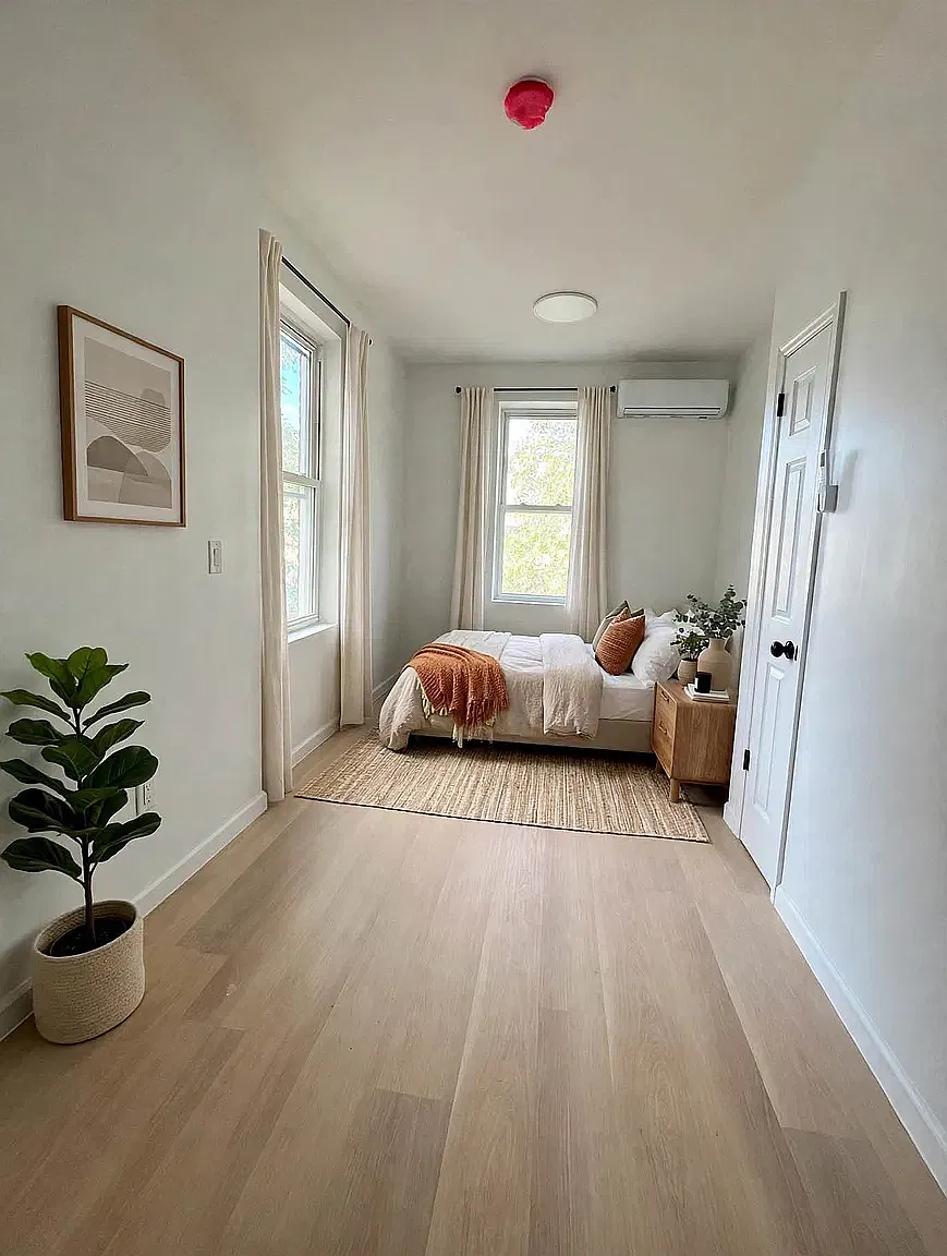 105 Grove St — Photo 3