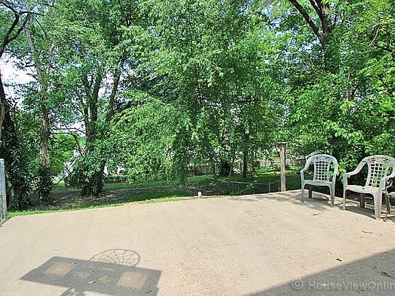 5th image of 1632 Themis St