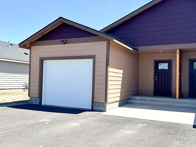 4237 Wyoming St — Photo 3