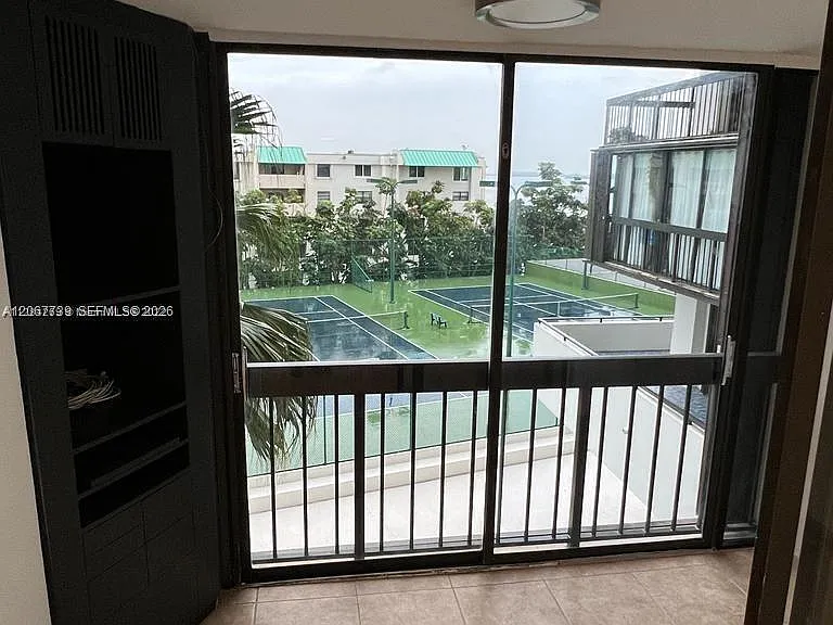 2333 Brickell Ave #307 — Photo 9