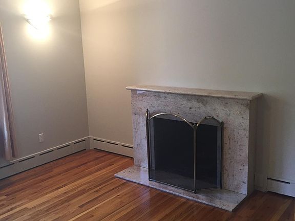 4th image of 184-14 Peck Ave