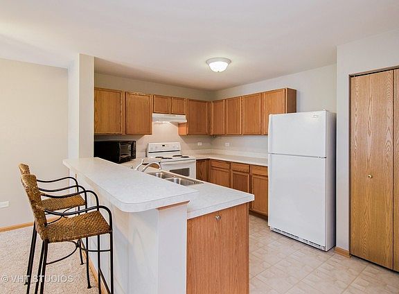 3rd image of 703 Silverstone Dr Unit 703