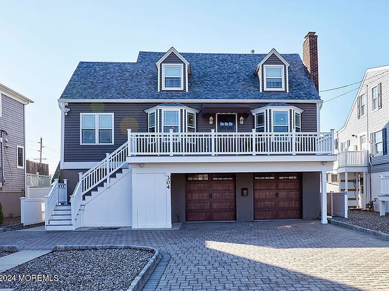 304 Arnold Ave — Photo 7