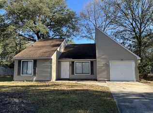 207 Road Runner Ct, Ladson, SC 29456