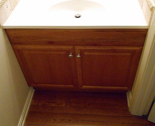 1st Level - 1/2 Bathroom.