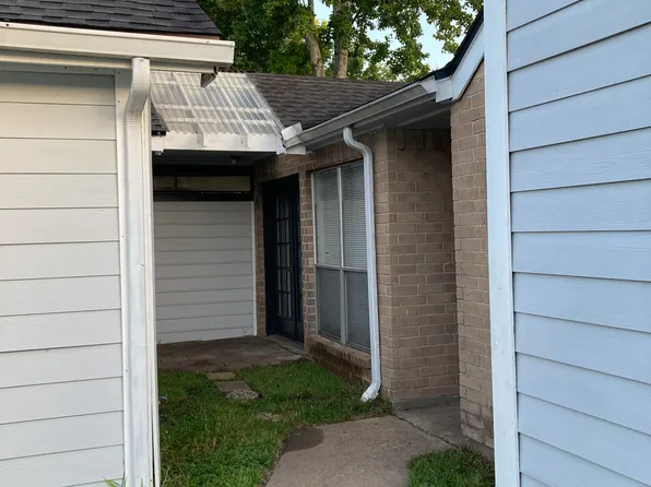 11886 Fairpoint Dr, Houston, TX 77099