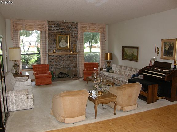 3rd image of 2815 SE Spyglass Dr