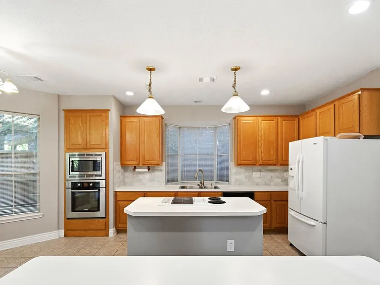 4307 Lakeshore Forest Dr — Photo 18
