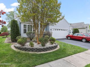 14 Lorenzo Rd, Manchester, NJ 08759