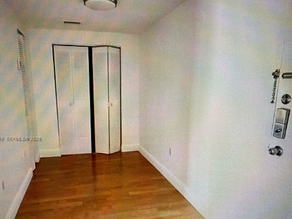 4th image of 1540 Meridian Ave #4S