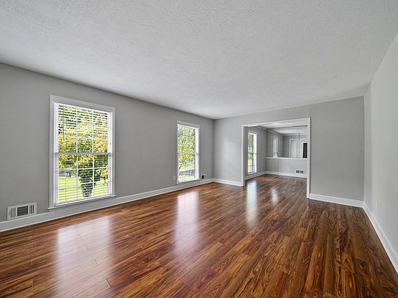 3rd image of 3091 Wendwood Dr