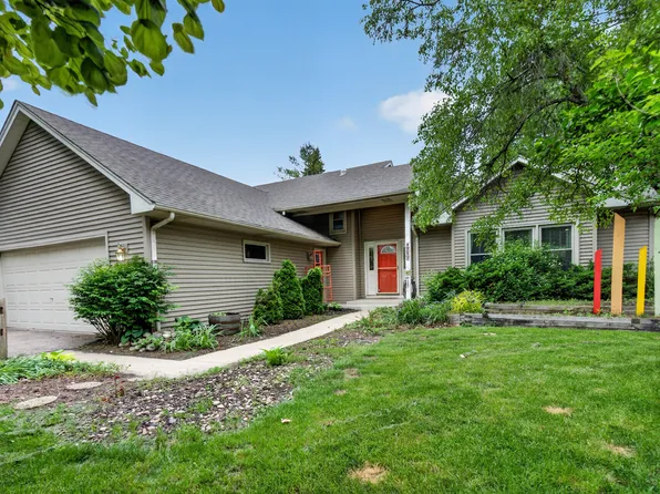 1389 Valayna Dr, Aurora, IL 60504