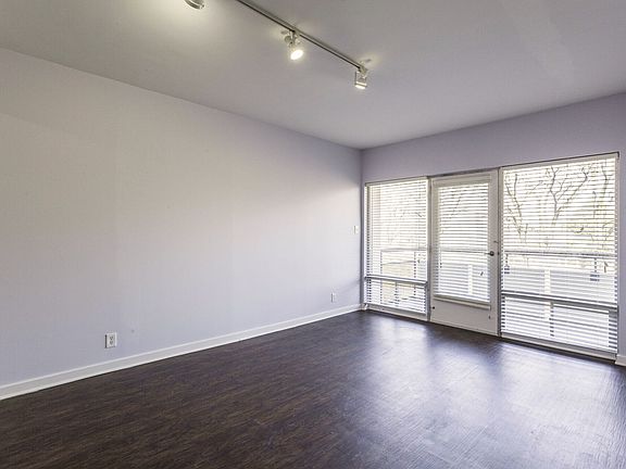 5th image of 1550 N Pkwy #101
