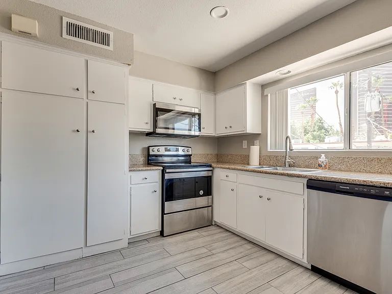 356 E Desert Inn Rd #207 — Photo 7