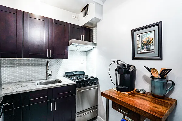 Sold by Universal Realty Group | media 12