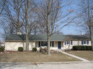 5701 Renfrew Dr, Fort Wayne, IN 46835