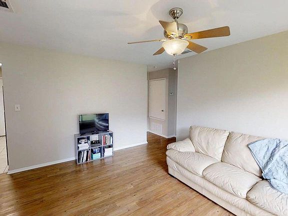 2nd image of 229 Craddock Ave #A