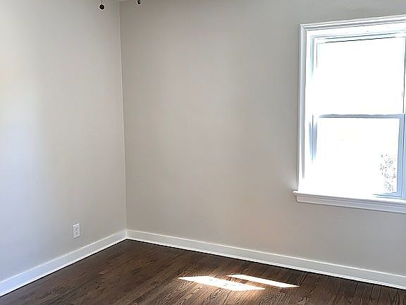 5th image of 79 Henry St
