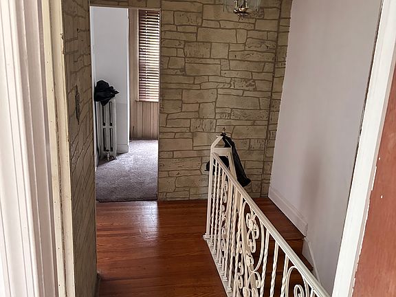 4th image of 6724 Guyer Ave
