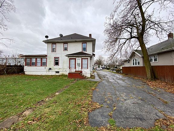2nd image of 217 W 15th St