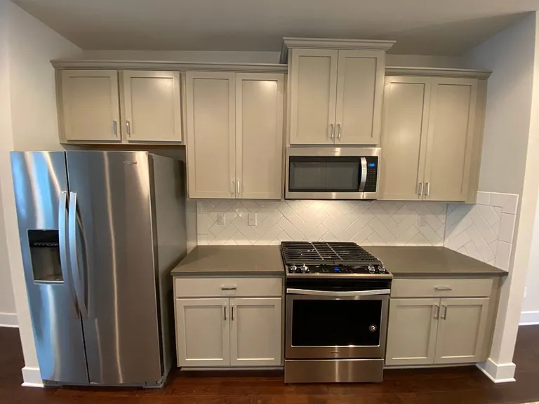 3779 Oxford Cir — Photo 3