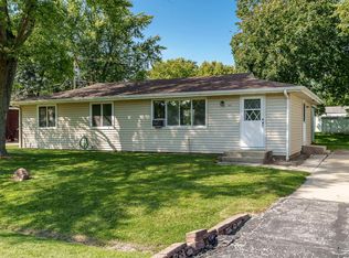 140 Bullard St, Poplar Grove, IL 61065