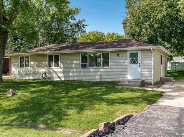 140 Bullard St, Poplar Grove, IL 61065