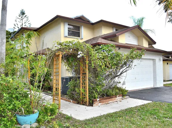 570 Lakeside Circle, Sunrise, FL 33326