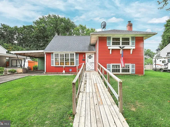 752 Fireside Rd, York, PA 17404