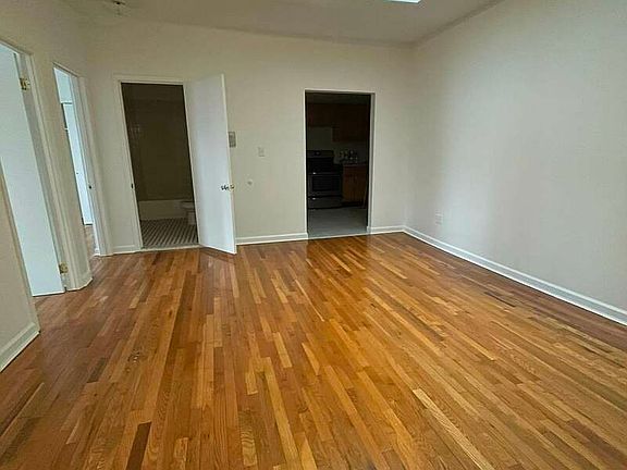 5th image of 345 Knickerbocker Ave #3A