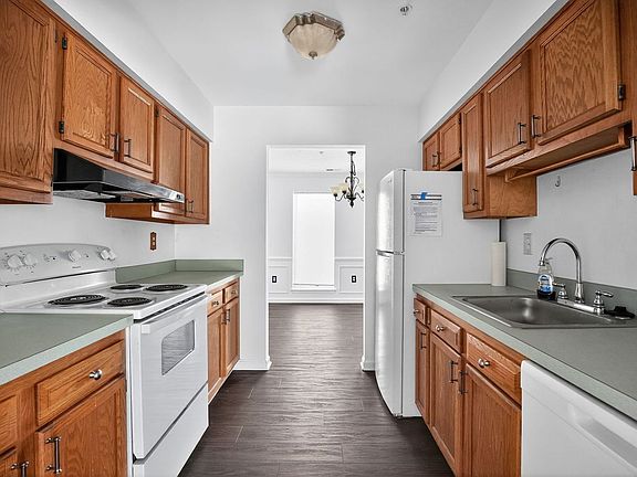 2nd image of 47758 Devin Cir