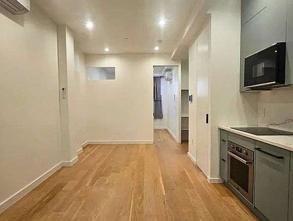 4th image of 27-16 Newtown Ave #1C