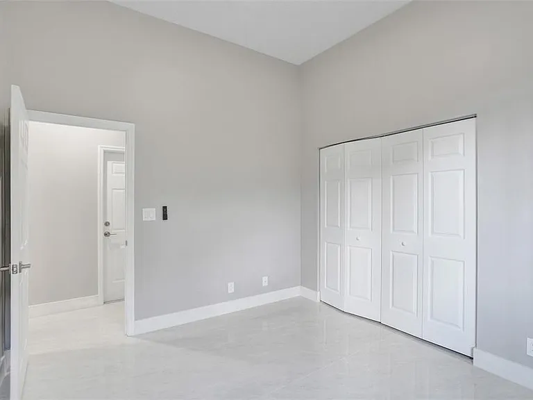 5885 NW 121st Ter — Photo 23