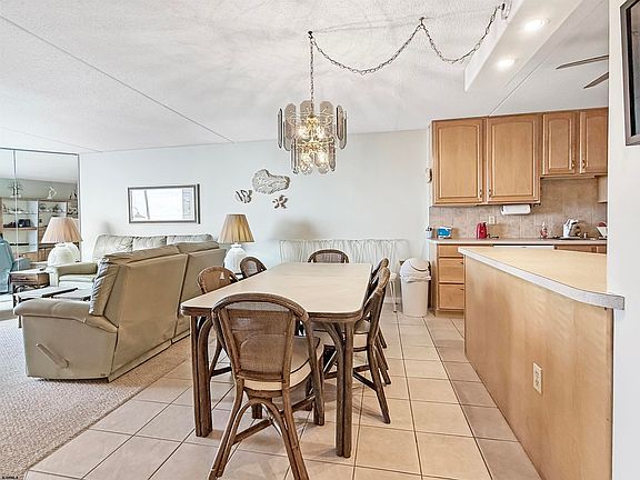 5th image of 935 Ocean Ave APT 609