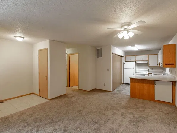 413 Hillcrest Dr SE, Saint Michael, MN 55376