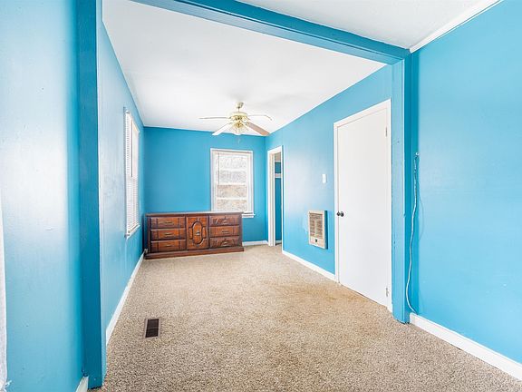 4th image of 174 Brown St