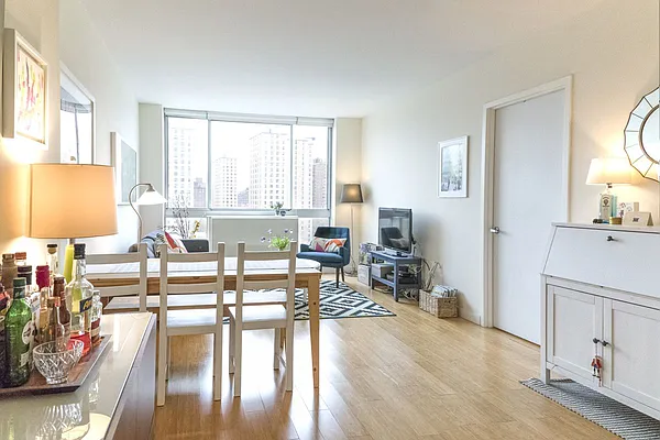 Rented by Kahen Properties | media 35