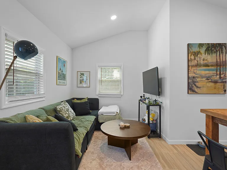 1815 E Derenne Ave #B — Photo 13