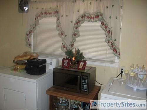 5th image of 834 Staunton Ave NW