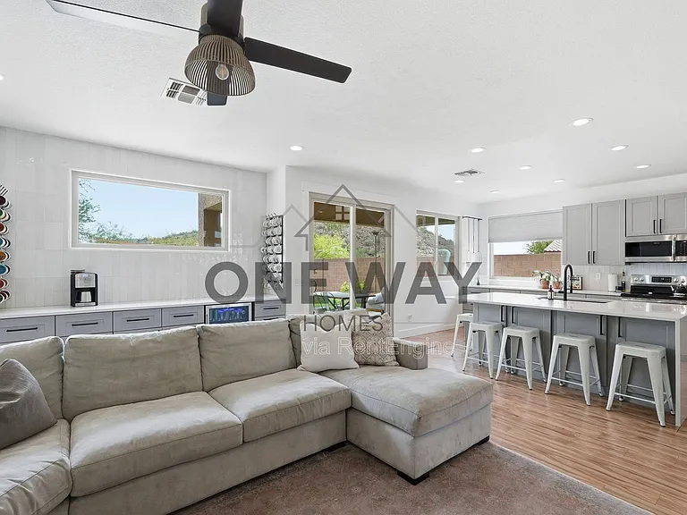 8953 E Hillview St — Photo 8