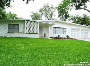 504 Travertine Ln, Castle Hills, TX 78213