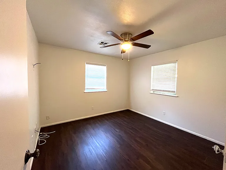 103 W Thompson Dr — Photo 4