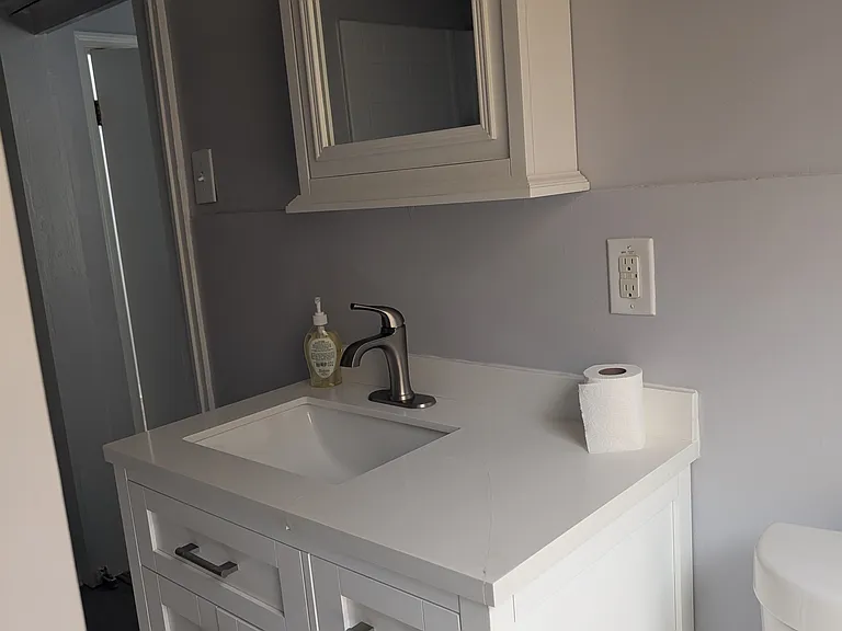 205 1/2 E Boscawen St — Photo 10