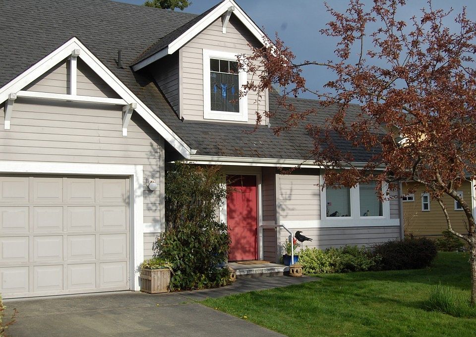 1st image of 214 Grow Ave NW