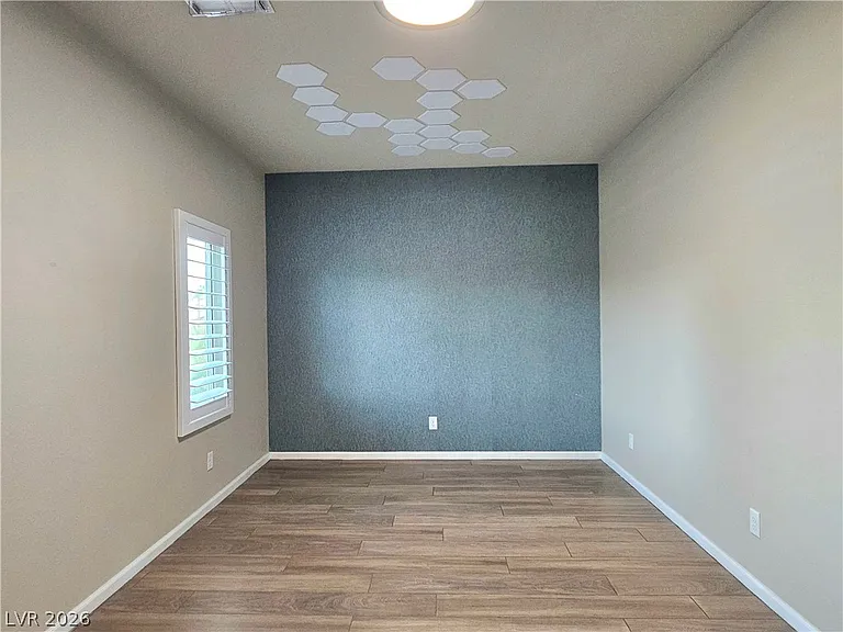 8016 Carpenter Creek Ave — Photo 14