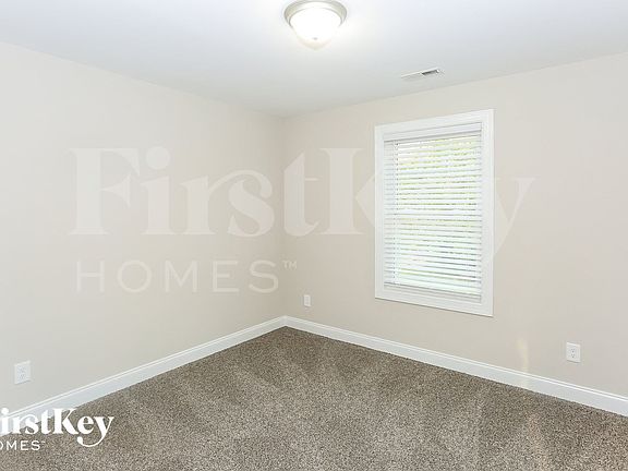 5th image of 918 Victoria Ave