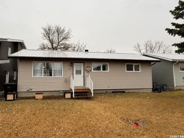 912 Larson CRESCENT, Eston, SK S0L 1A0