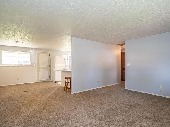 4th image of 6194 Sandbury Dr